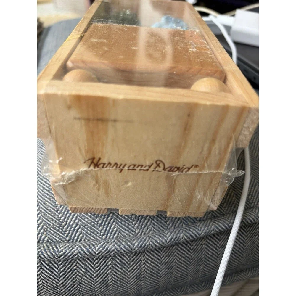 Harry David Vintage Spreaders Lodge In Crate